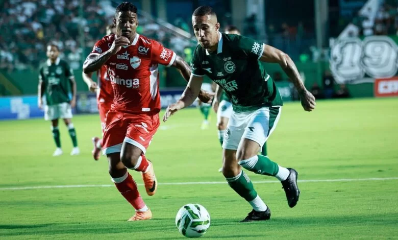 Vila Nova e Goiás se enfrentam no terceiro clássico da temporada sob pressão