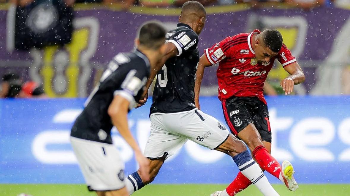 Flamengo vence Remo em Belém com gol de Samuel Lino e assume liderança provisória