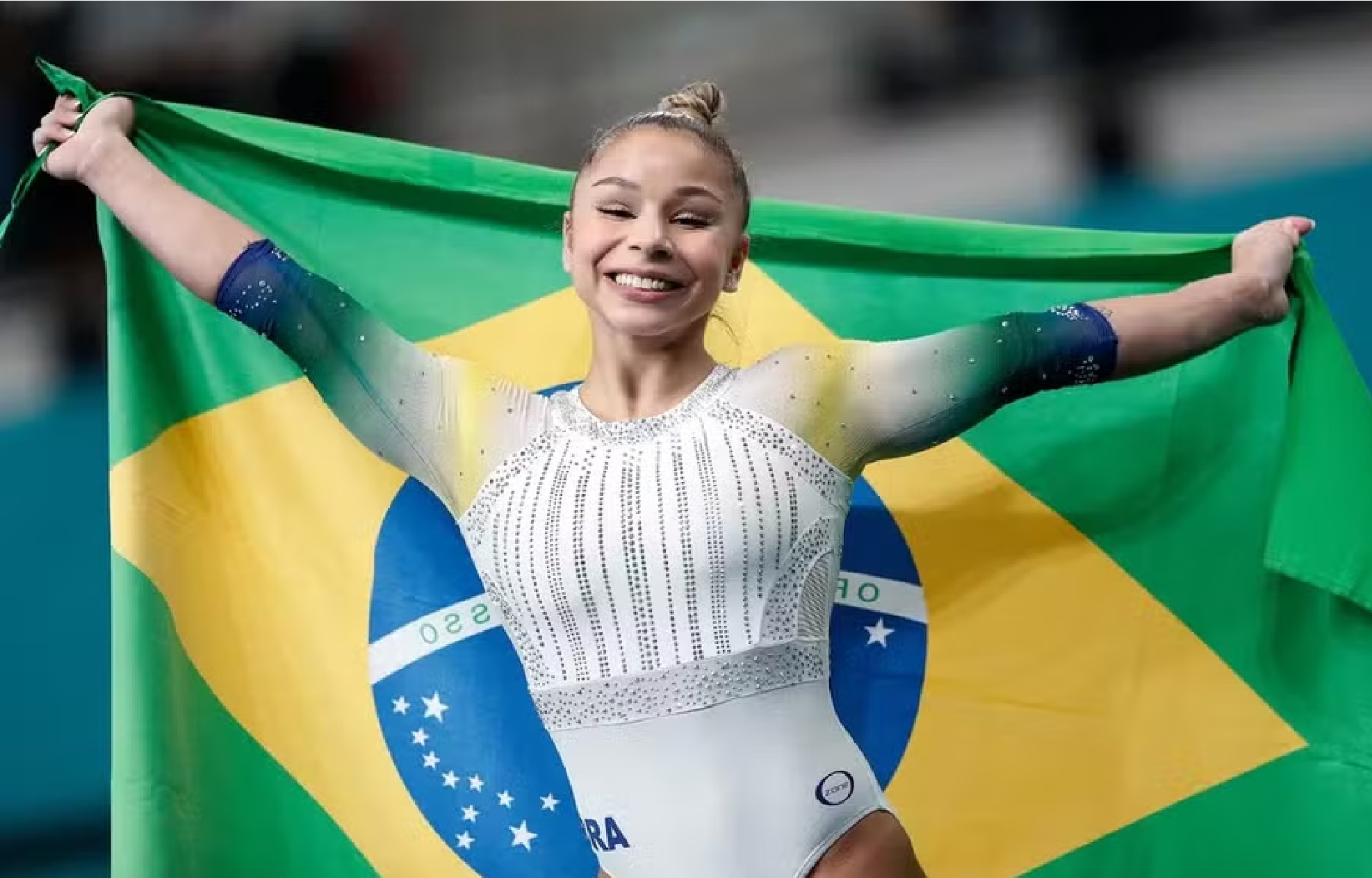 Flávia Saraiva conquista ouro nas barras assimétricas e coloca o Brasil no topo