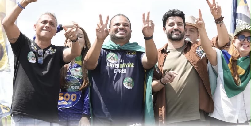 Trio do Bolsonaro percorre Goiás e são recebidos com forte apoio popular
