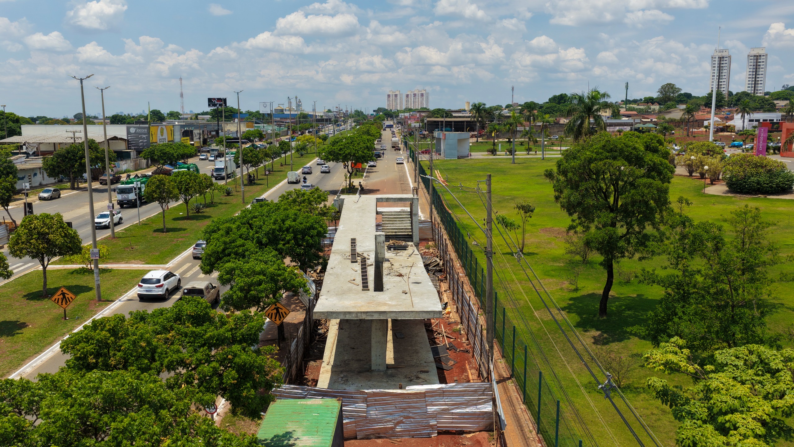 Trecho da GO-070 será interditado para instalação de passarela