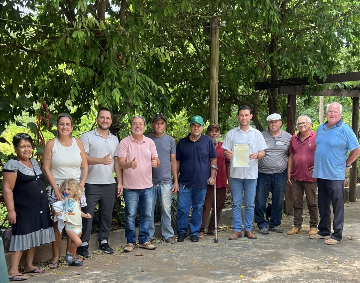Bonfinópolis entrega 31 registros de imóveis em nova etapa de regularização fundiária