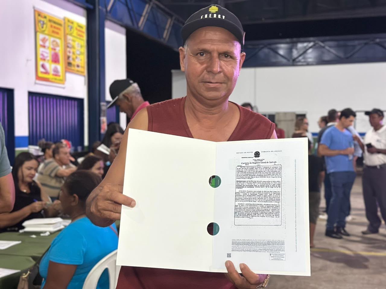 Governo de Goiás entrega escrituras de imóveis a 280 famílias em outubro
